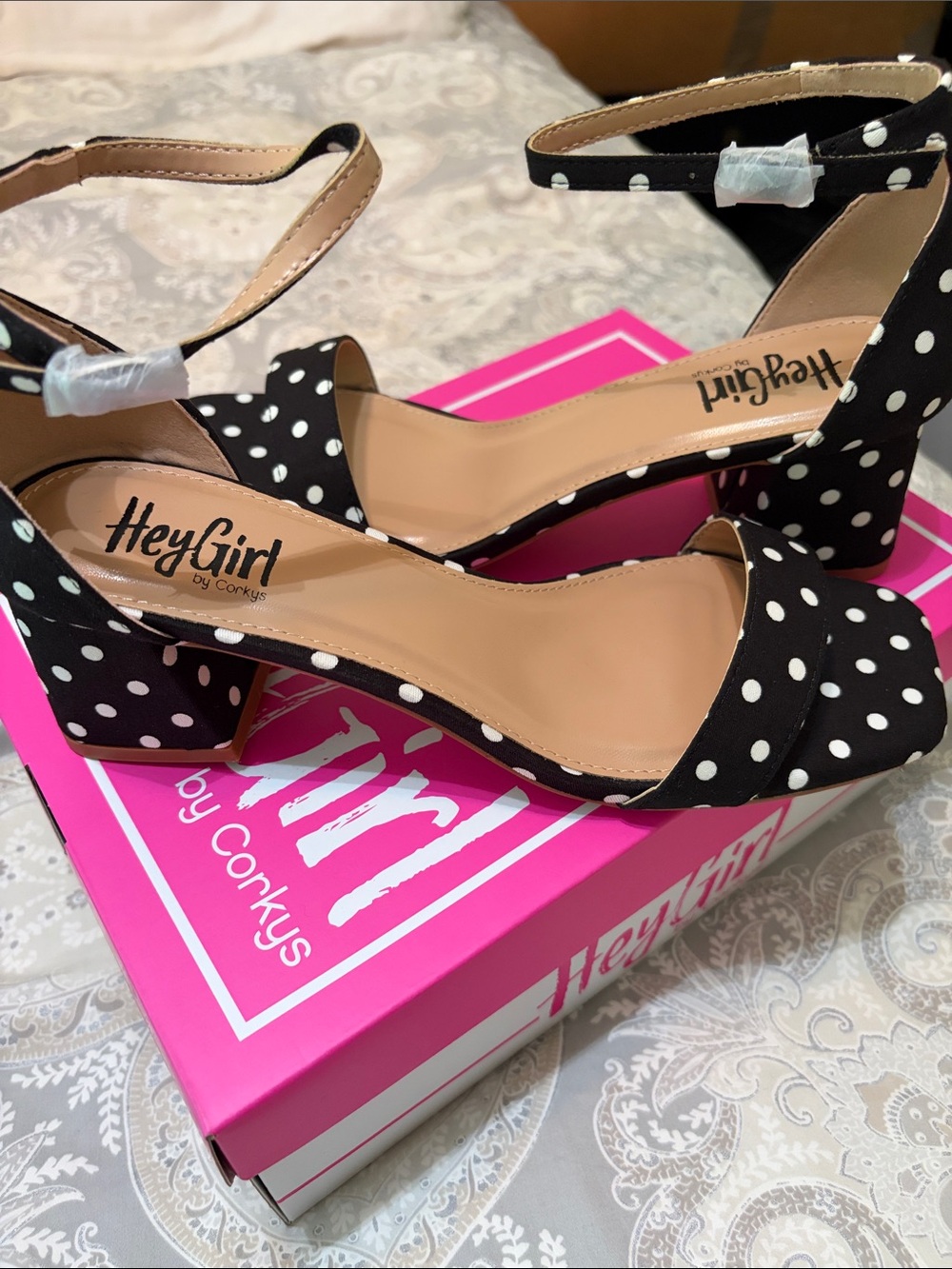 Corey’s Black Polka Dot Ankle-Strap Block Heel Sandals Size 9 NWT